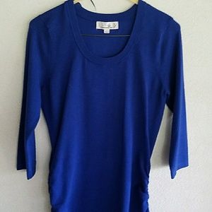 Donated Pink Rose crew neck sweater in blue